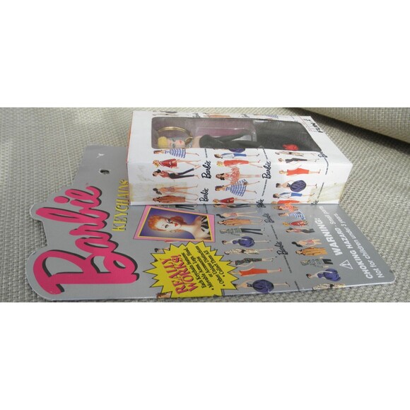 NEW 1995 VINTAGE, by BASIC FUN #701-0, BARBIE SOLO IN THE SPOTLIGHT KEYCHAIN - Picture 7 of 11